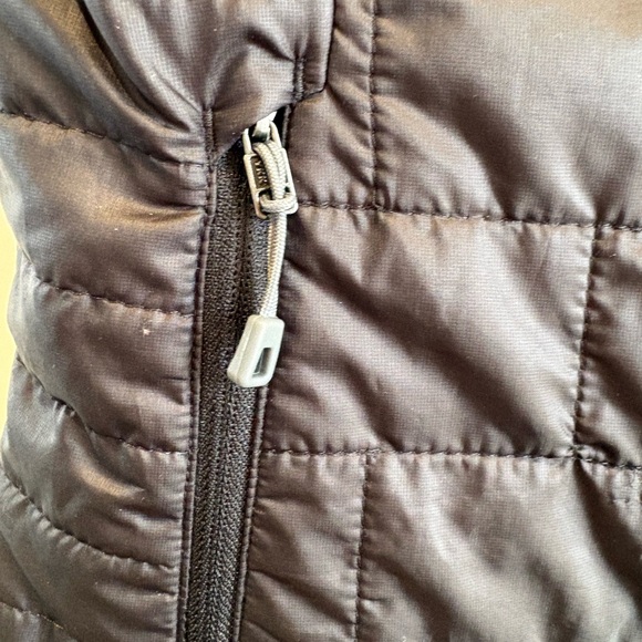 Women’s Size XS Patagonia Black Nano Puff® Vest - PrimaLoft® EUC - Picture 5 of 11